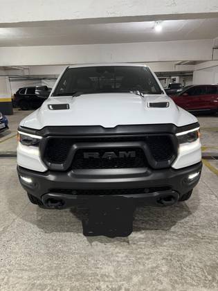 RAM 1500 5.7 V8 GASOLINA REBEL CD 4X4 AUTOMÁTICO